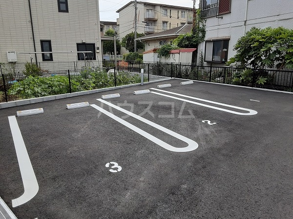 26/30 駐車場