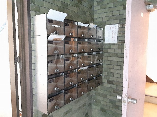 19/26 エントランス