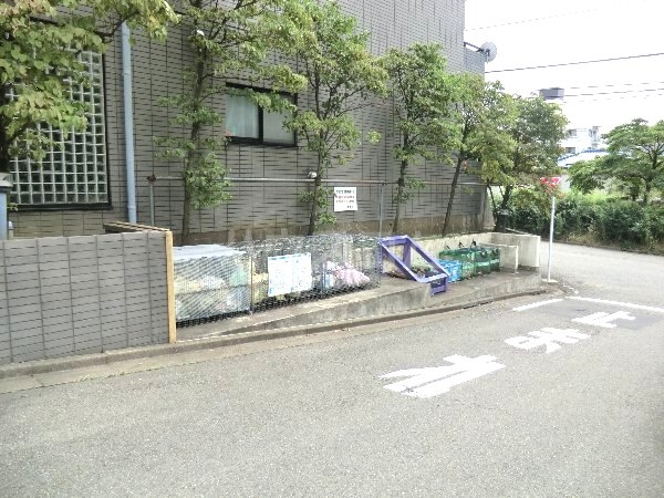 22/30 駐車場