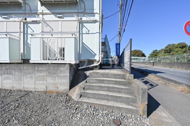 18/25 エントランス