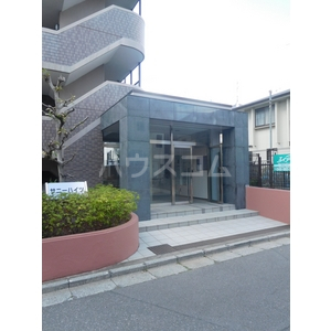 20/30 エントランス