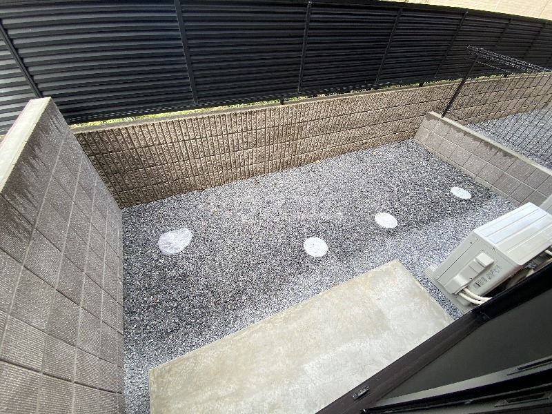 21/30 バルコニー