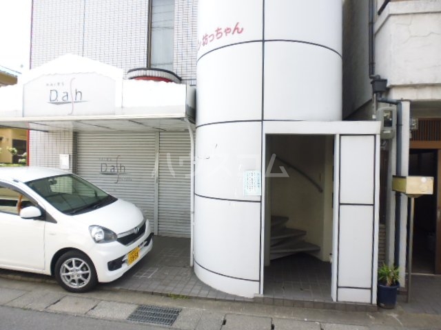22/30 エントランス