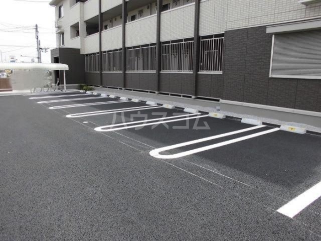 17/26 駐車場
