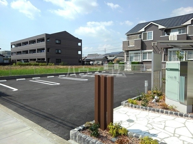 14/23 駐車場