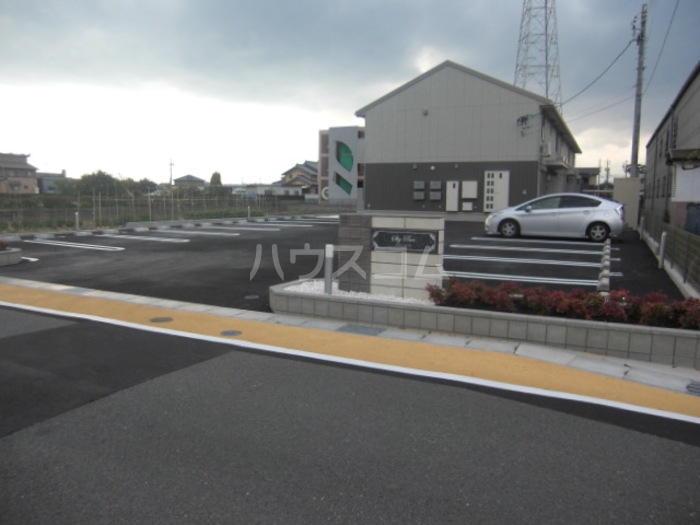 17/20 駐車場