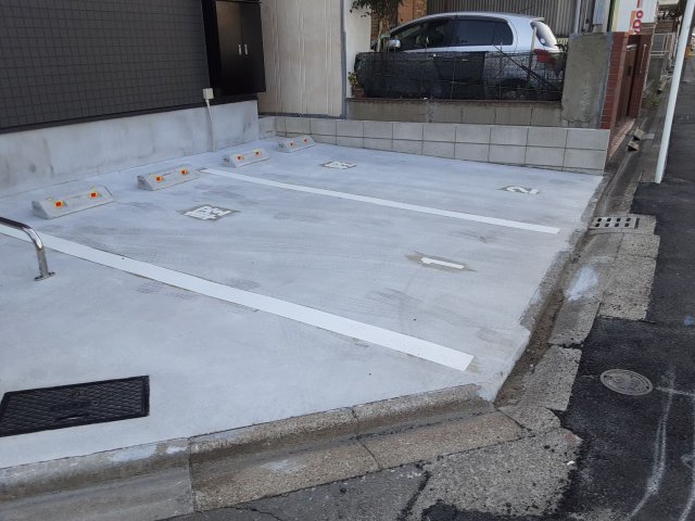 22/30 駐車場