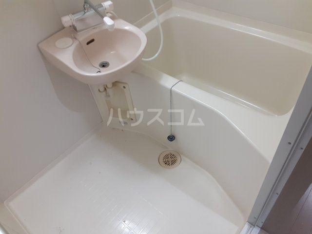 13/30 浴室