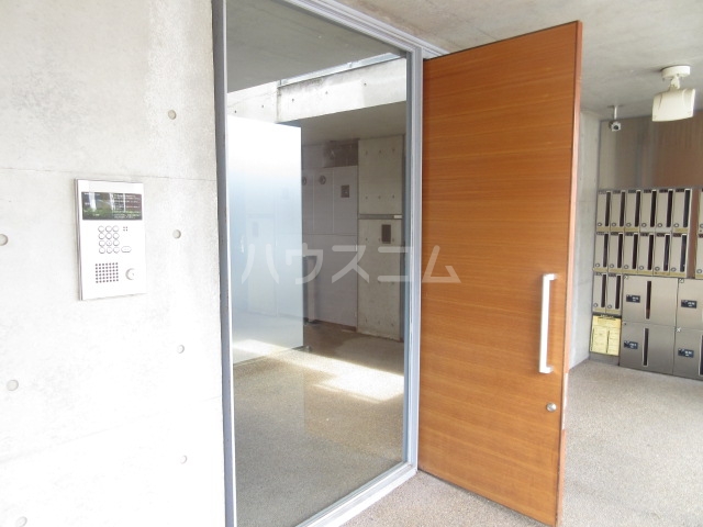 19/29 エントランス