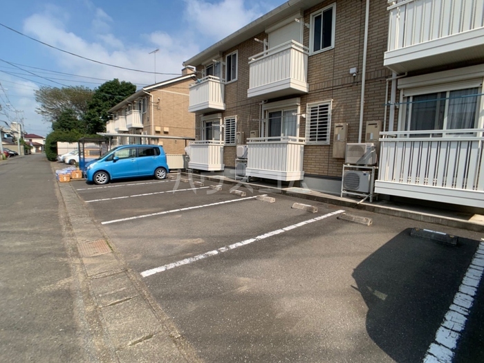 18/20 駐車場