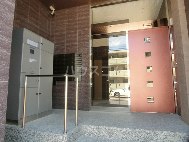 21/28 エントランス