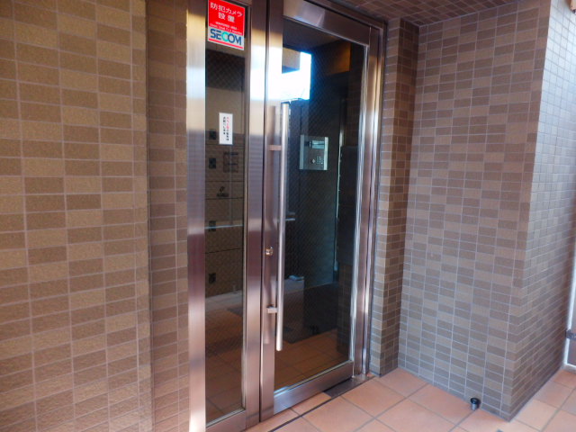 15/25 エントランス