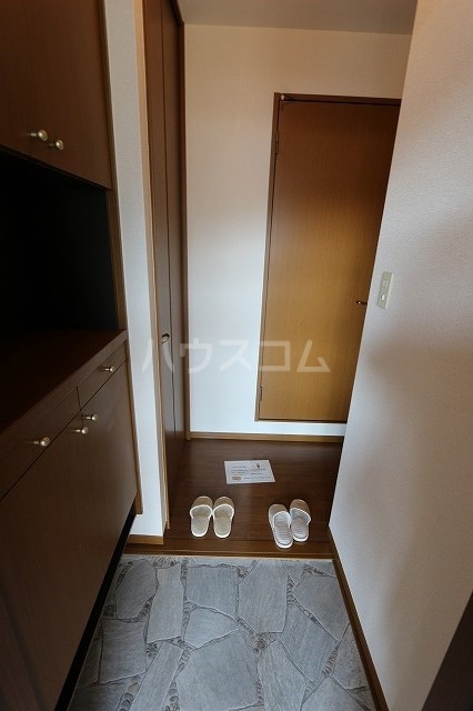 14/30 玄関