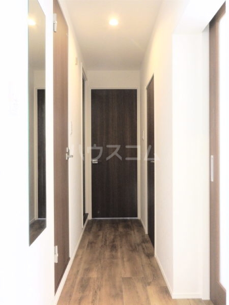 26/30 エントランス