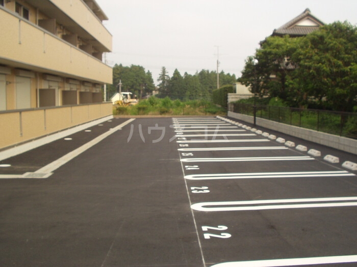 19/22 駐車場