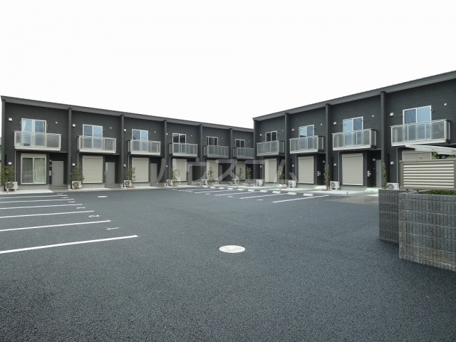 2/7 駐車場