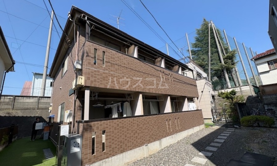 19/27 エントランス