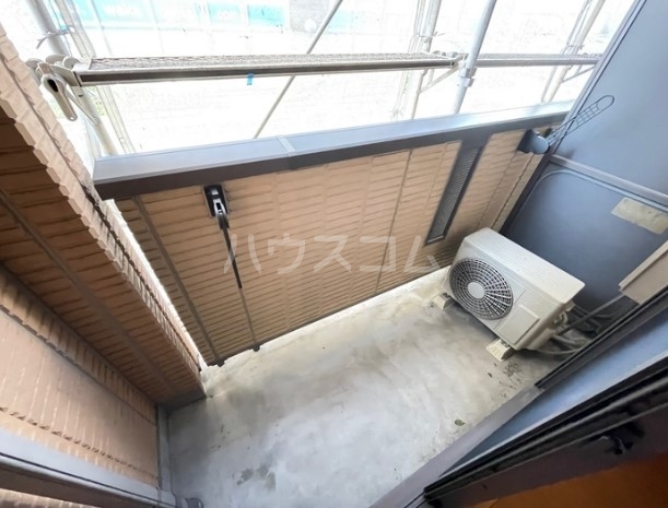 13/18 バルコニー