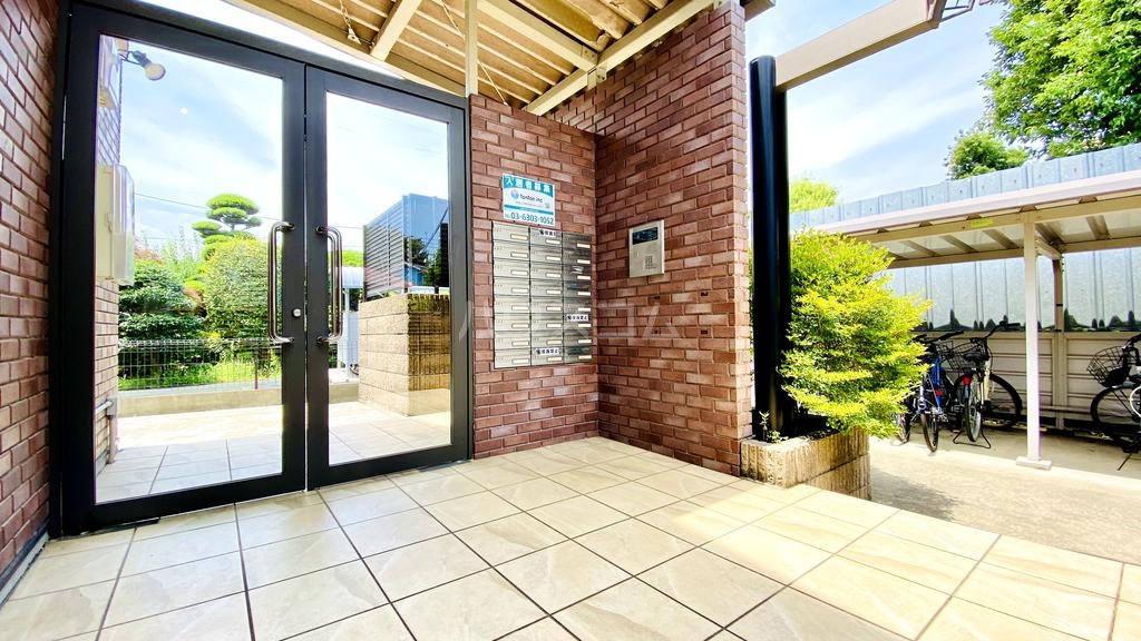 15/25 エントランス