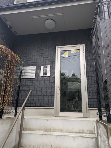 25/30 エントランス