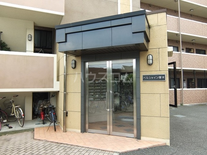 18/21 エントランス