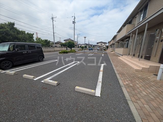 23/30 駐車場