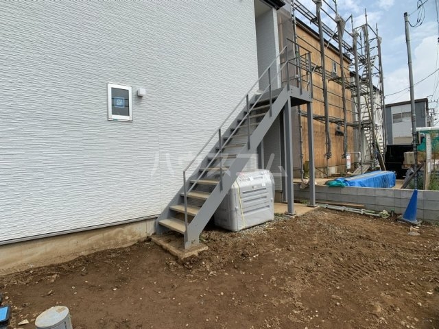 25/30 エントランス