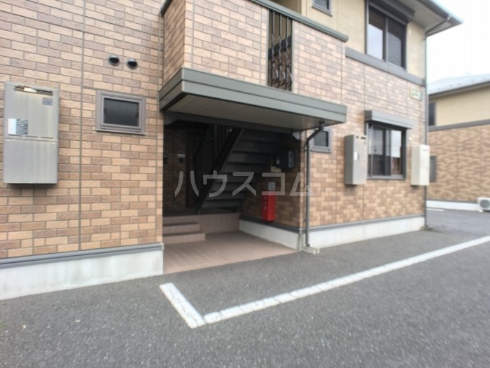 16/25 エントランス