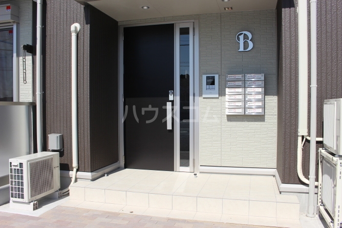 21/23 エントランス