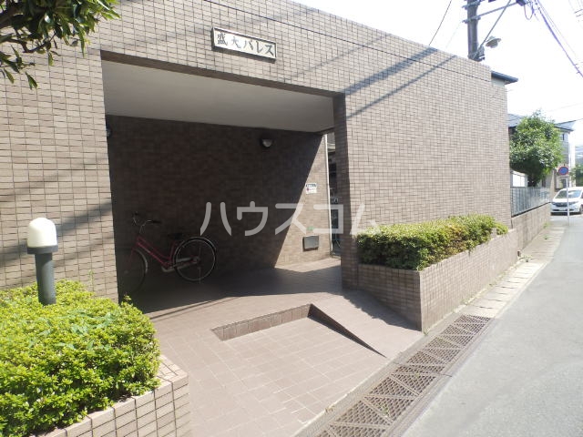 19/29 エントランス