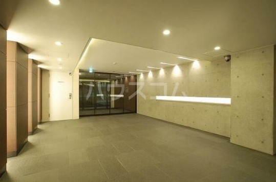 17/27 エントランス