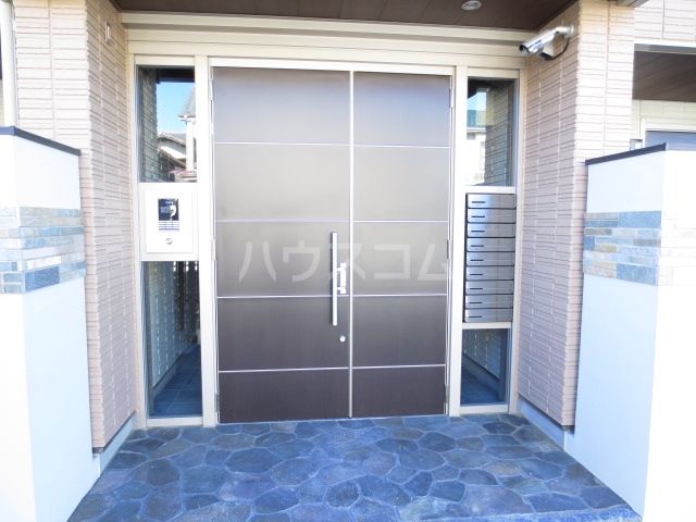 21/26 エントランス