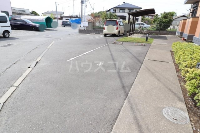 2/5 駐車場