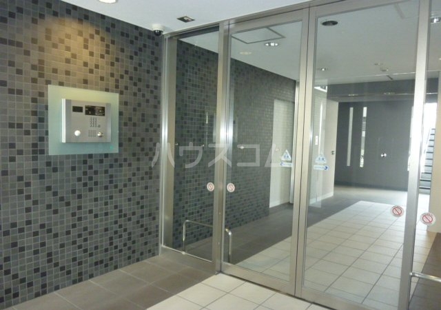 17/27 エントランス