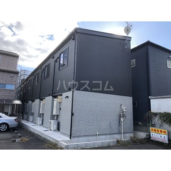 23/30 エントランス