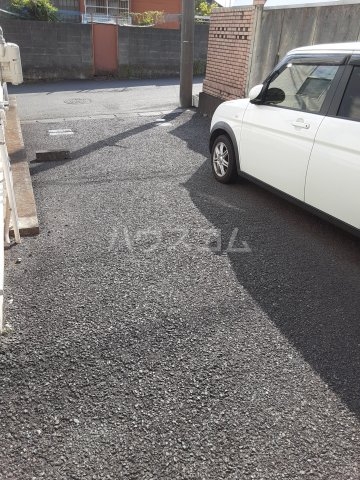 22/30 駐車場
