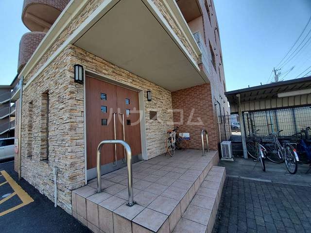 16/24 エントランス