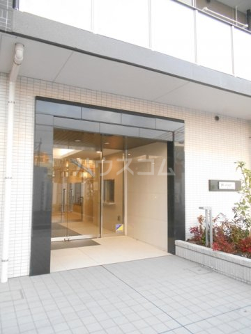 25/30 エントランス