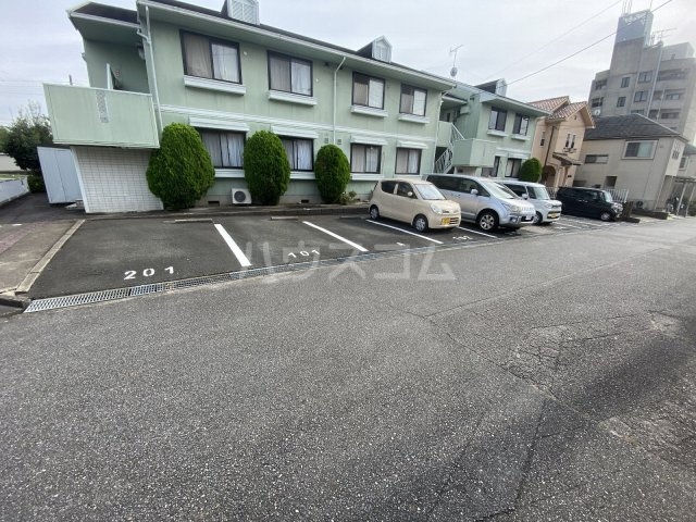 26/30 駐車場