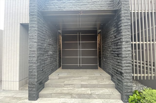 17/25 エントランス