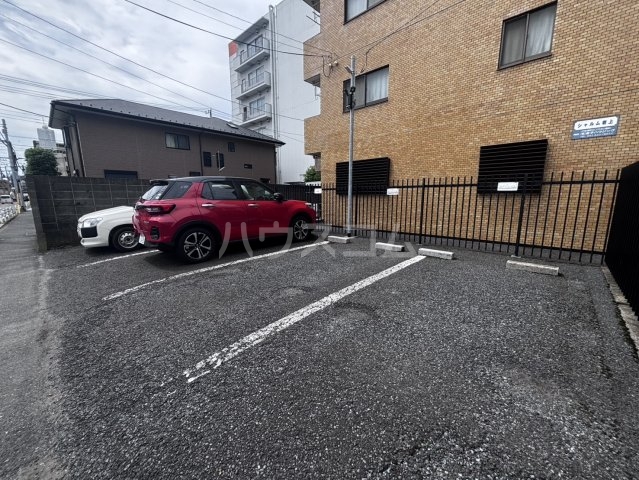 26/30 駐車場