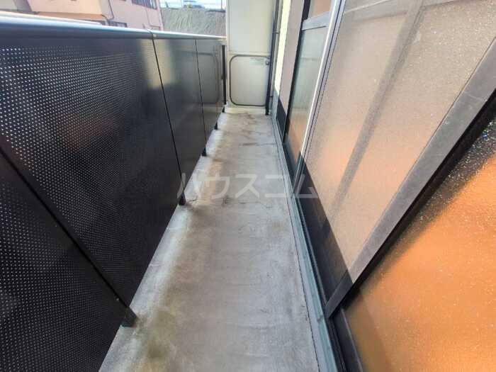 19/27 バルコニー