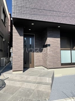 29/30 エントランス