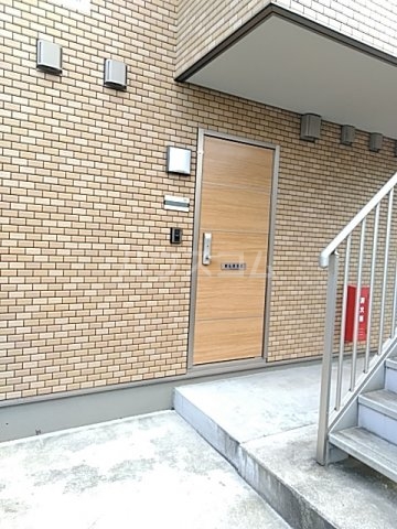 21/25 エントランス