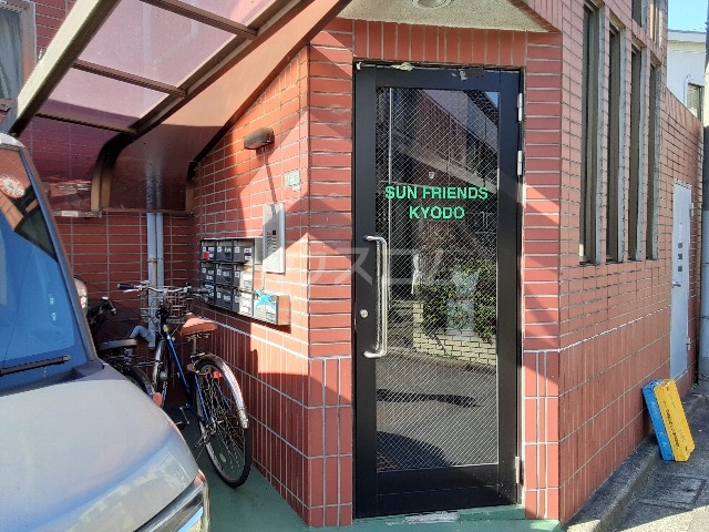 25/30 エントランス