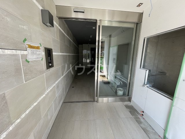 25/28 エントランス