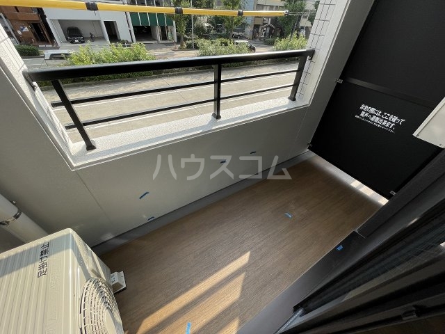 18/28 バルコニー