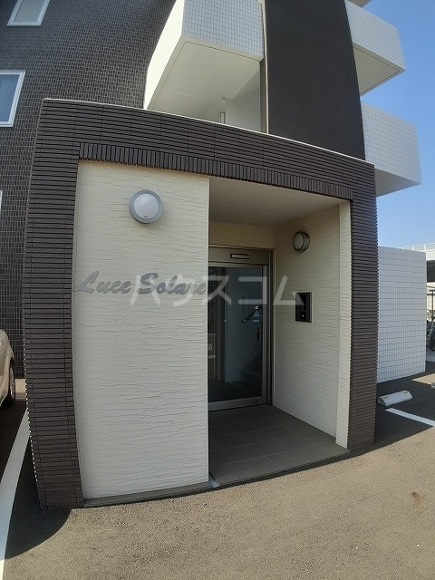 2/3 エントランス