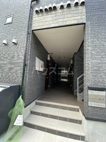 15/25 エントランス