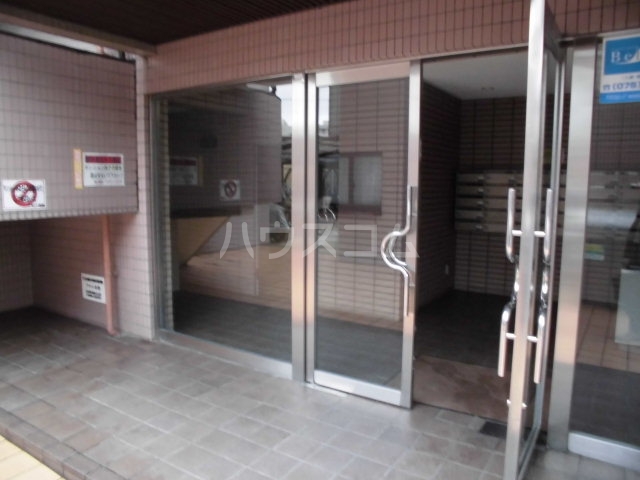 22/30 エントランス